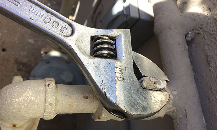manual gas shutoff valve adjustable wrench earthquake los angeles