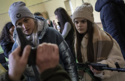 Are Ukrainian civilians receiving weapons training